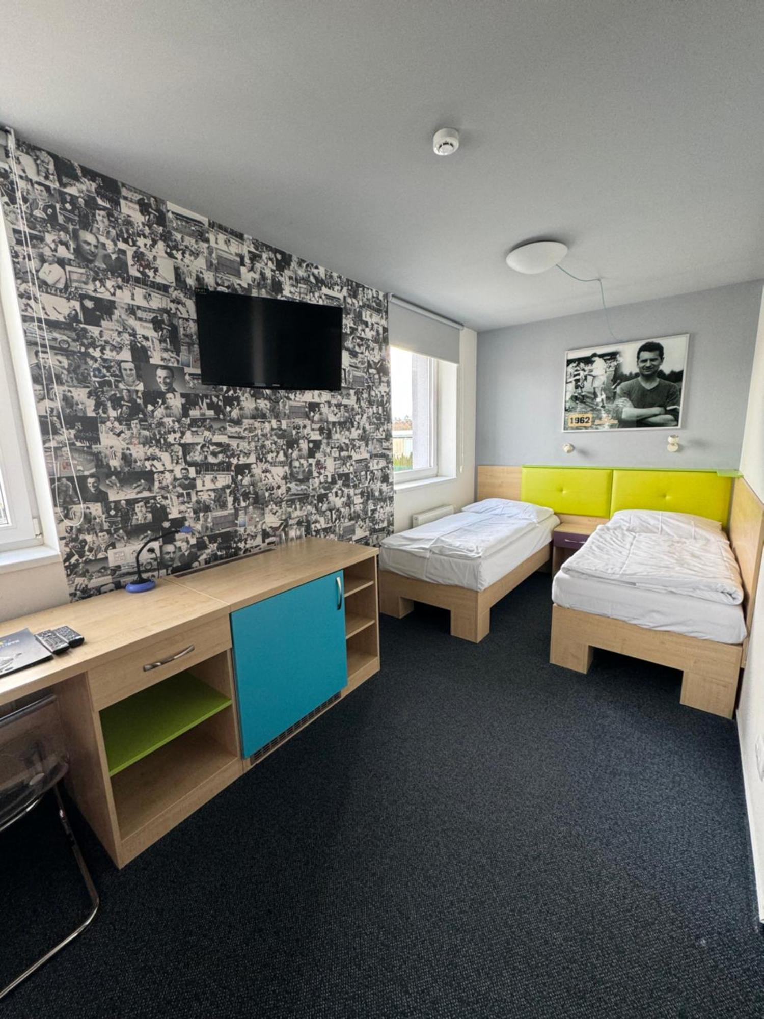 Sport Hotel Sletiste Kladno Luaran gambar