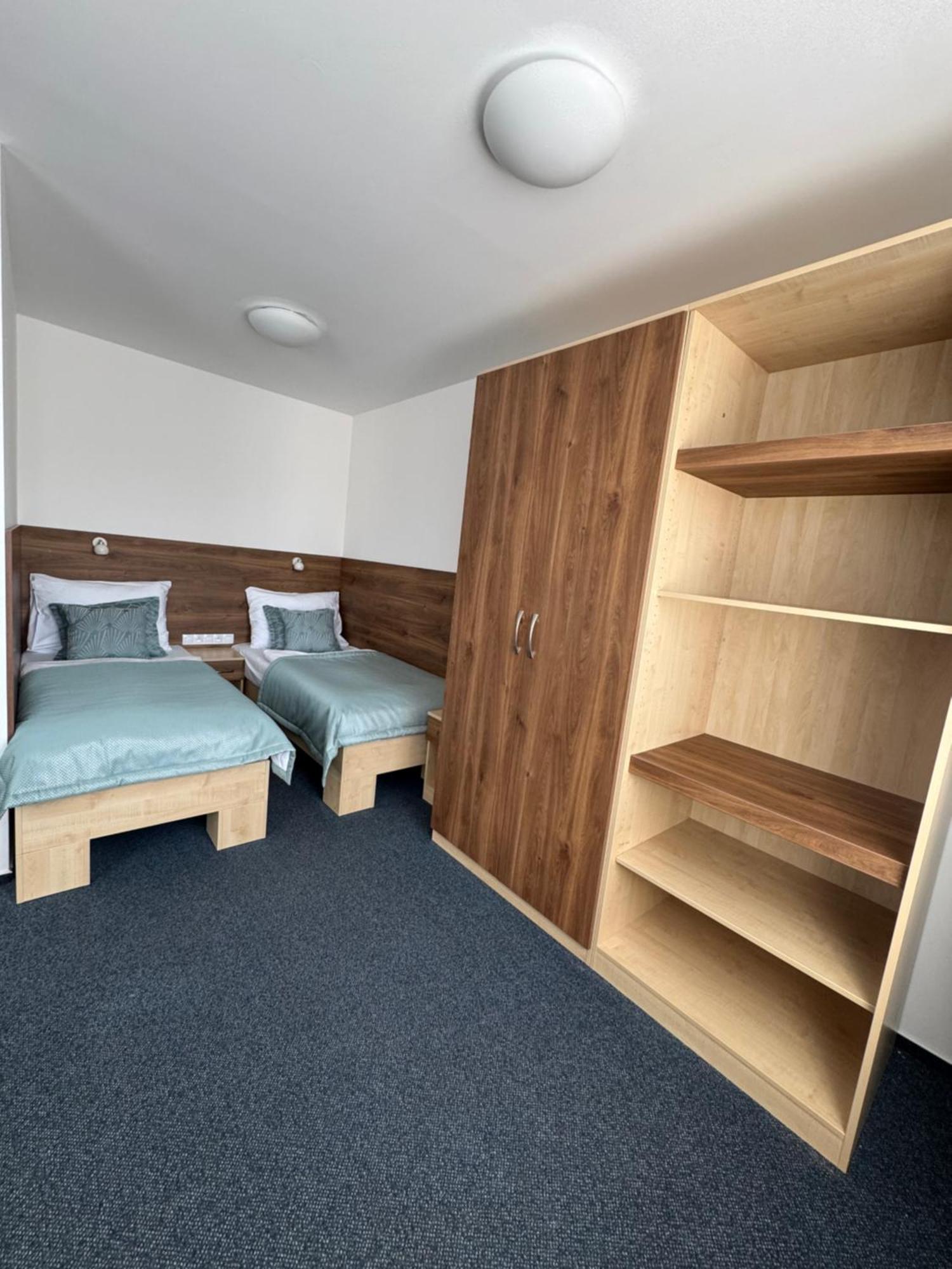 Sport Hotel Sletiste Kladno Luaran gambar