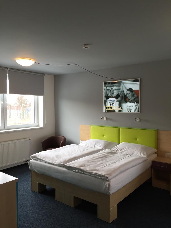 Sport Hotel Sletiste Kladno Luaran gambar
