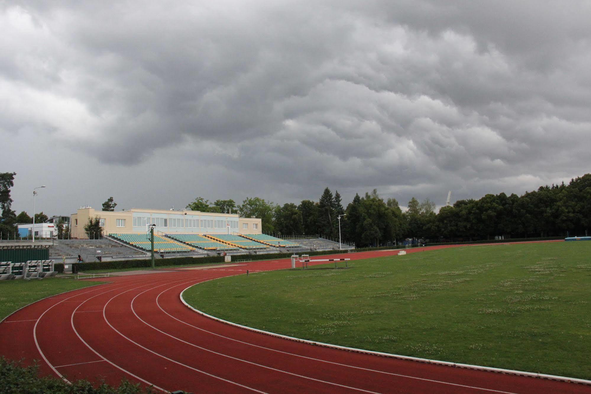Sport Hotel Sletiste Kladno Luaran gambar